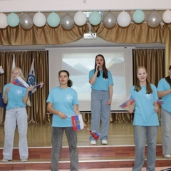 Выступление театральной студии "Зазеркалье" 